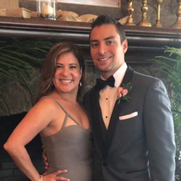 Meet your Posher, Jeannette - Picture 1 of 8